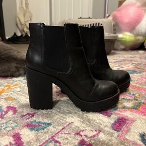 Divided Black Heeled Boots with Chunky Block Heel